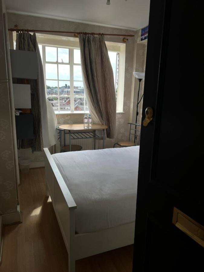 Super Located Studio In South Ken At Chelsea Cloister Londres Exterior foto